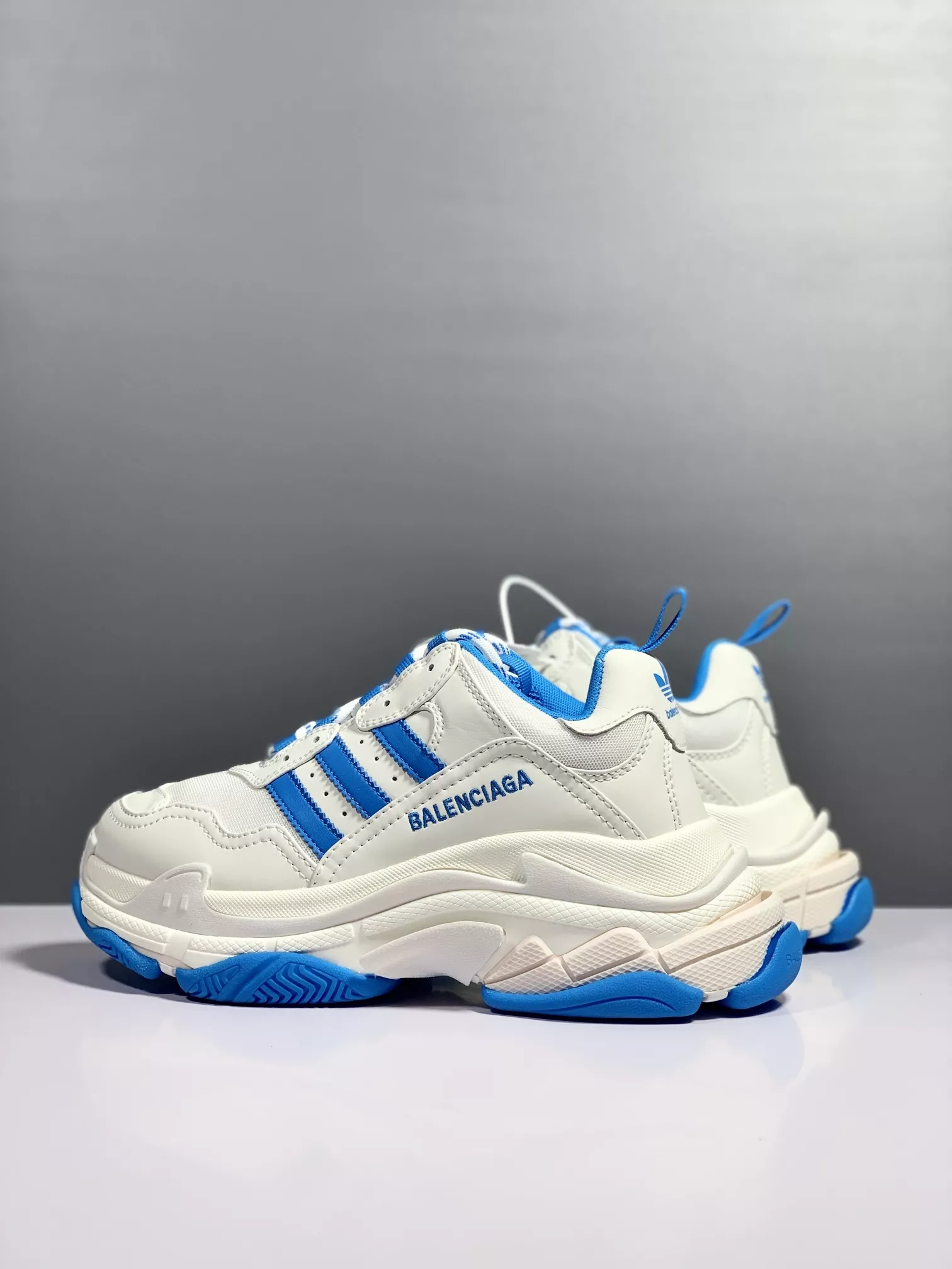 Balenciaga Casual Shoes For Men Timeless 9197