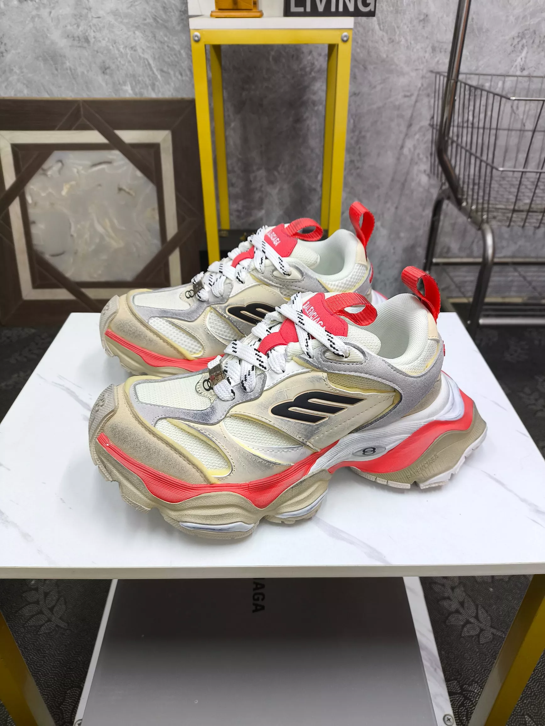 Balenciaga Casual Shoes For Men Trendsetting 2837