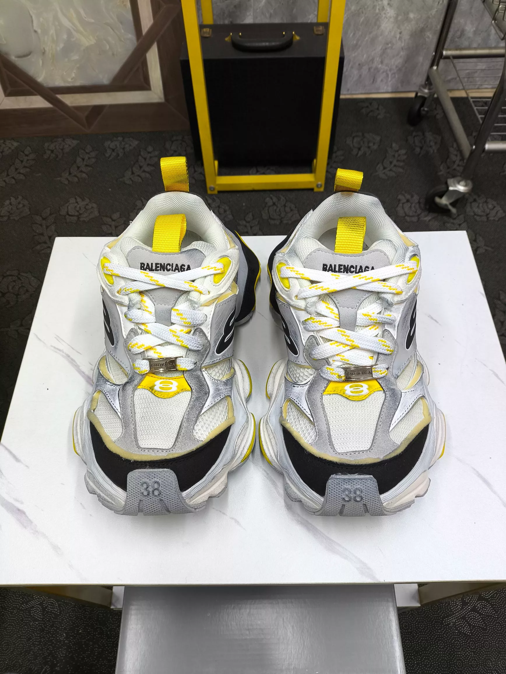 Balenciaga Casual Shoes For Men Unique 6208