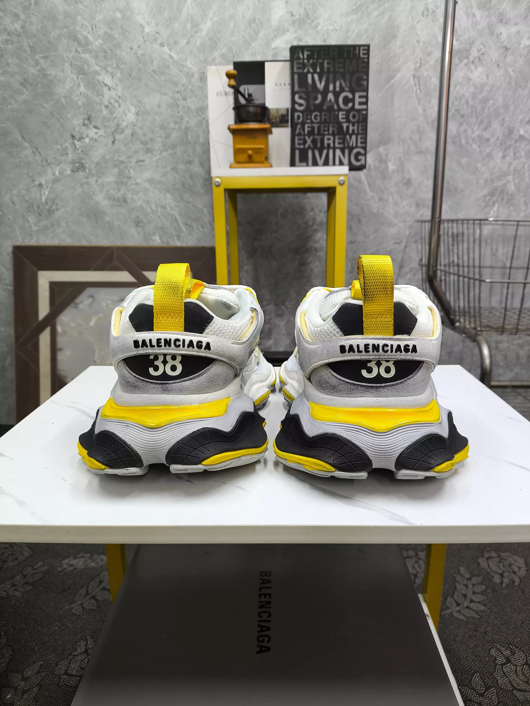 Balenciaga Casual Shoes For Men Unique 6208