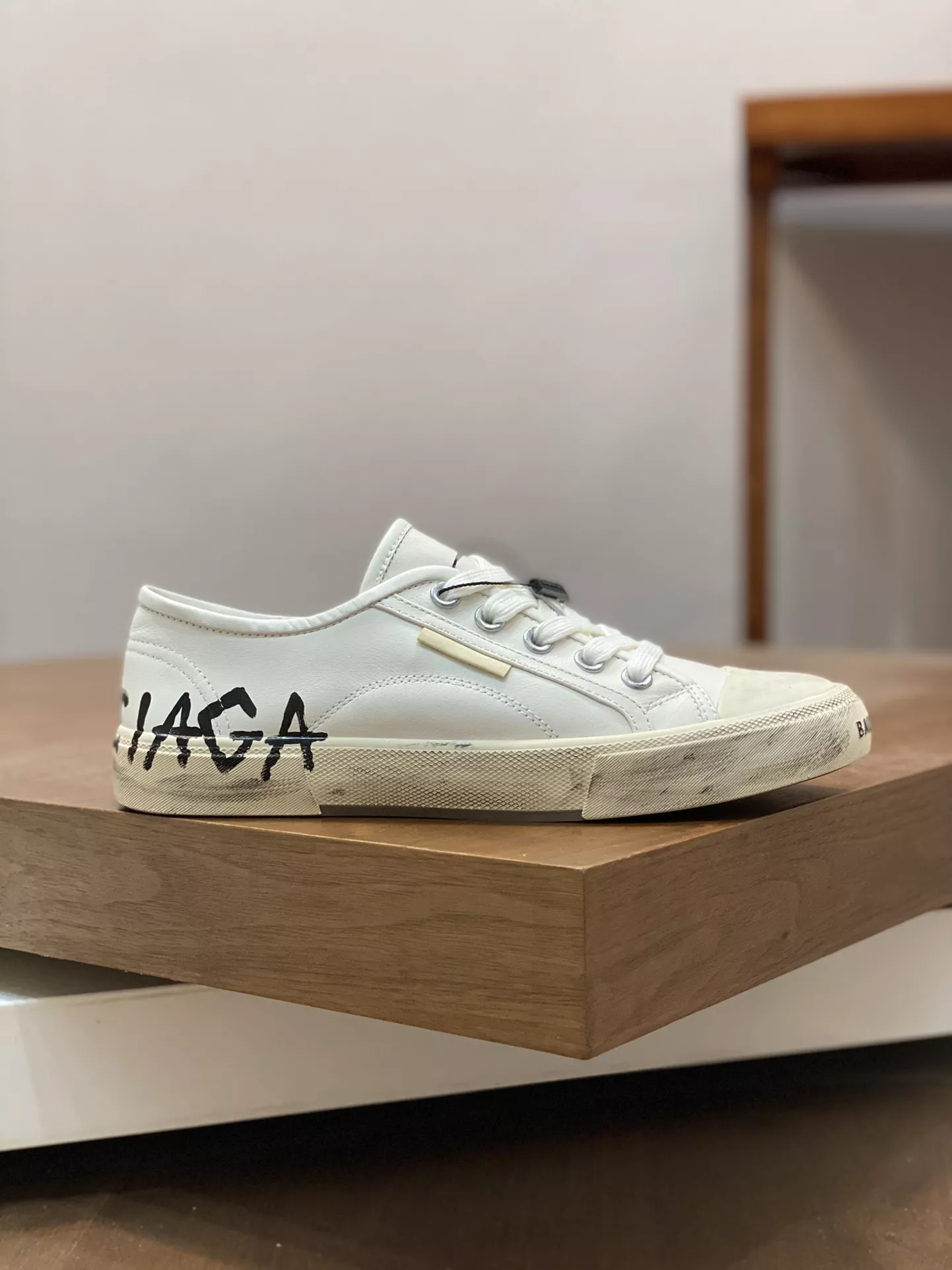Balenciaga Casual Shoes For Men UrbanStyle 1953
