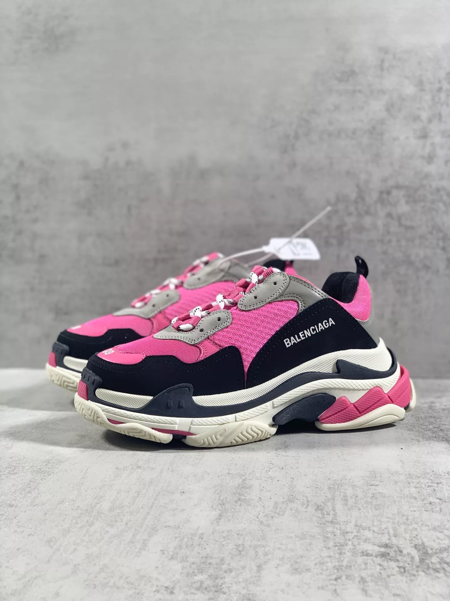 Balenciaga Casual Shoes For Women Bold 246