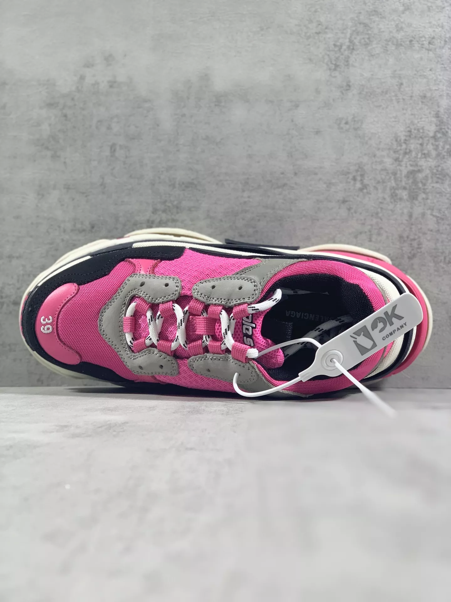 Balenciaga Casual Shoes For Women Bold 246