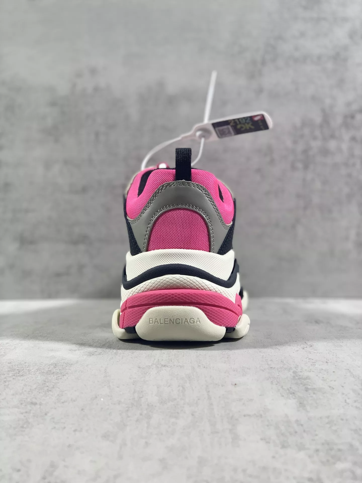 Balenciaga Casual Shoes For Women Bold 246