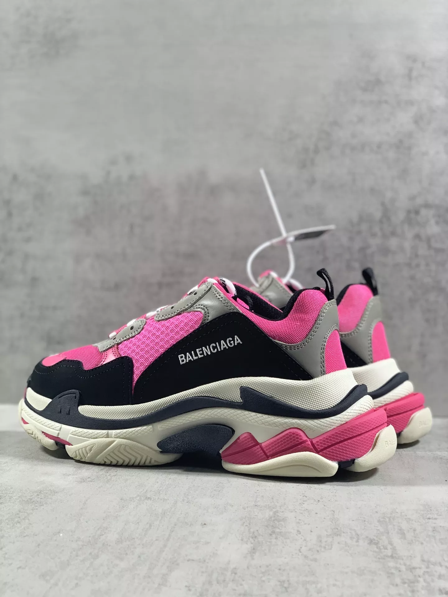 Balenciaga Casual Shoes For Women Bold 246