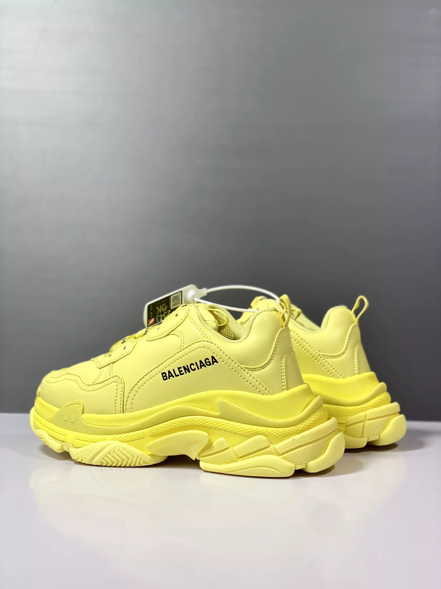 Balenciaga Casual Shoes For Women Cozy 2527