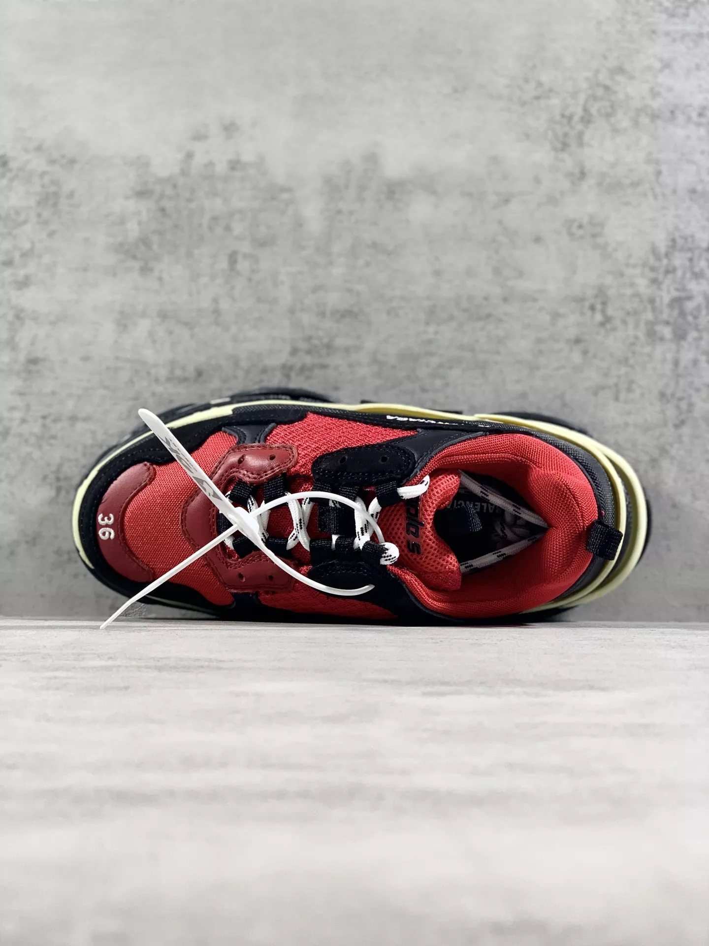 Balenciaga Casual Shoes For Women Cozy 3330