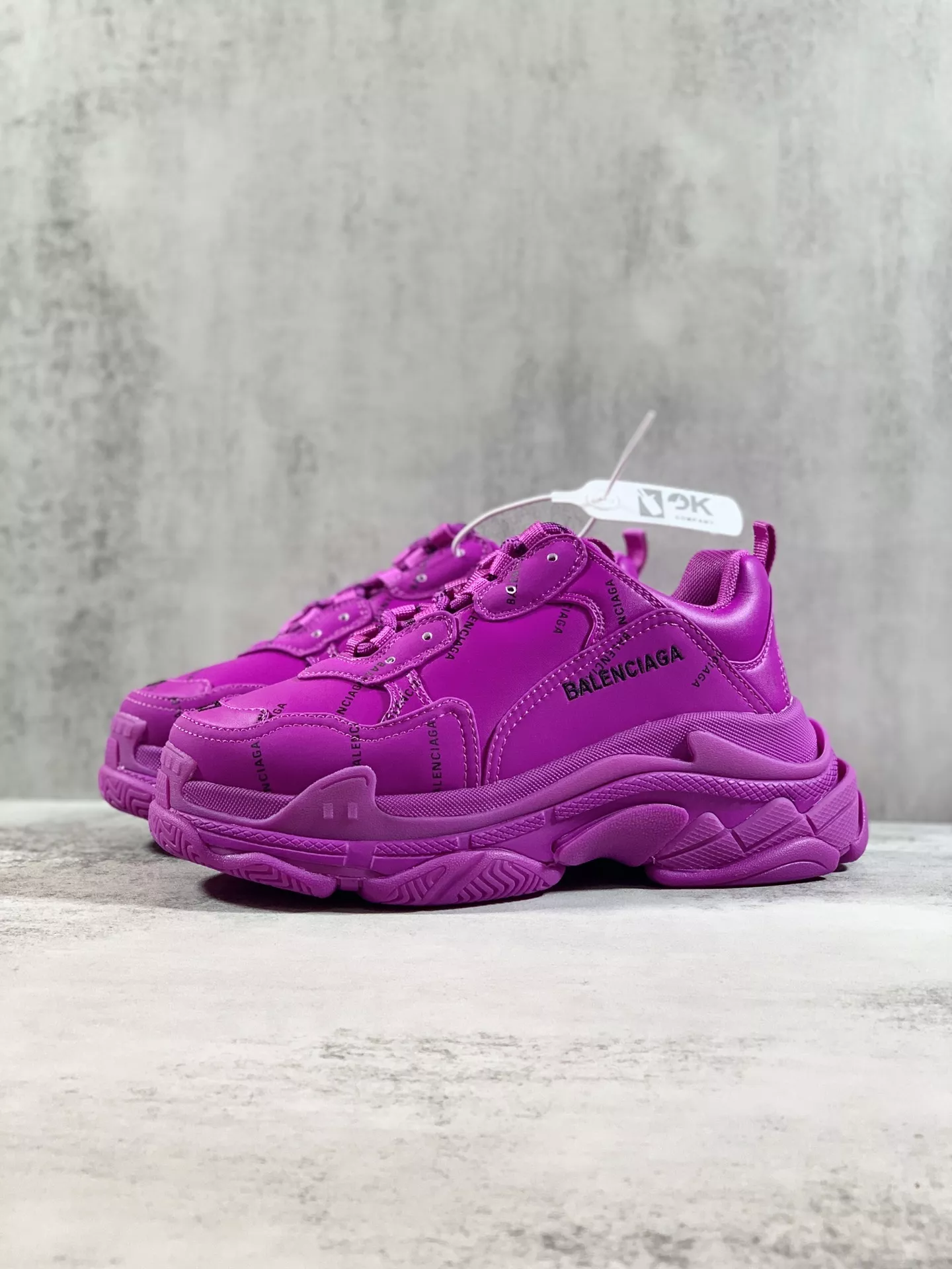 Balenciaga Casual Shoes For Women Modern 1997