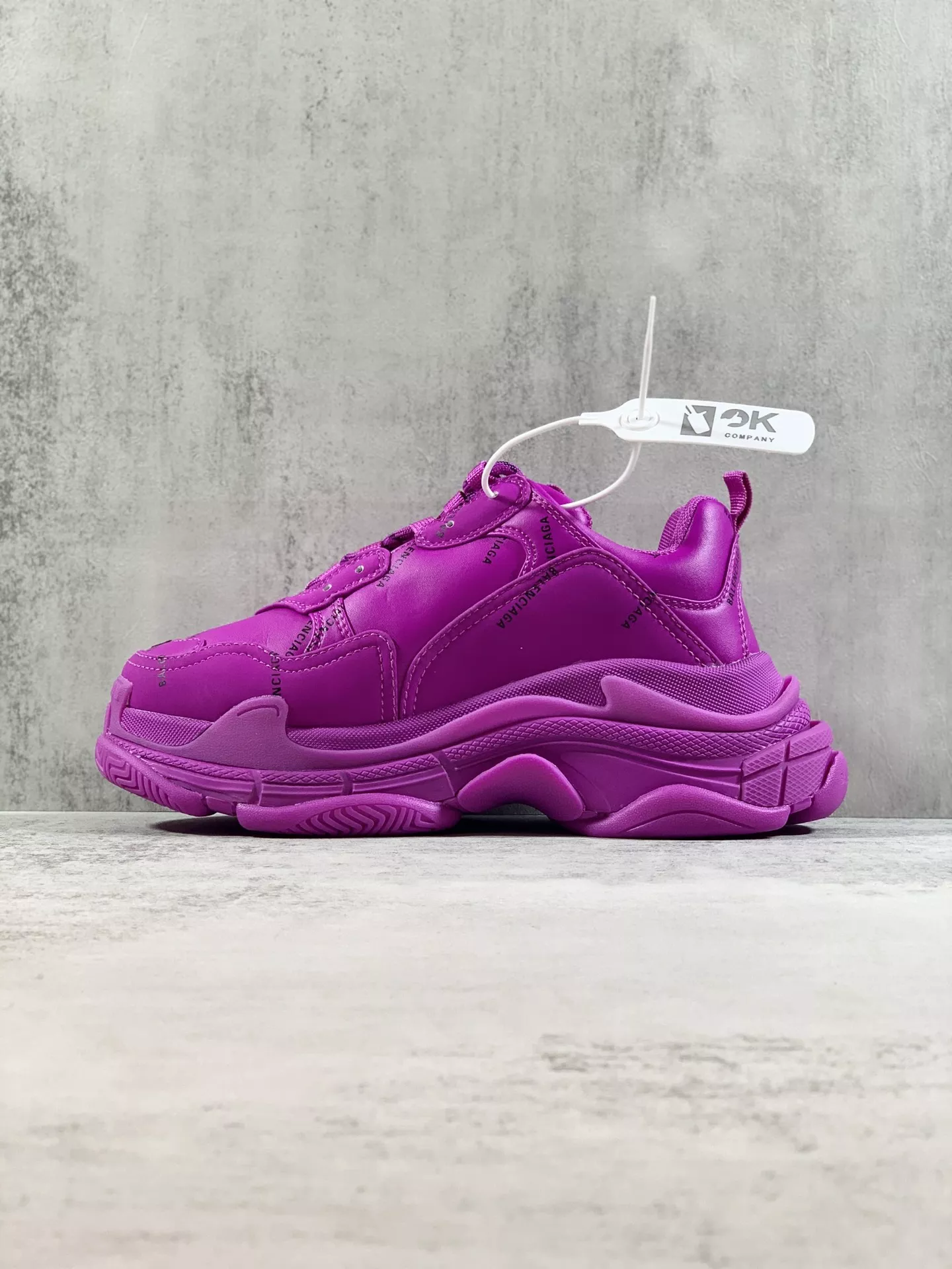 Balenciaga Casual Shoes For Women Modern 1997