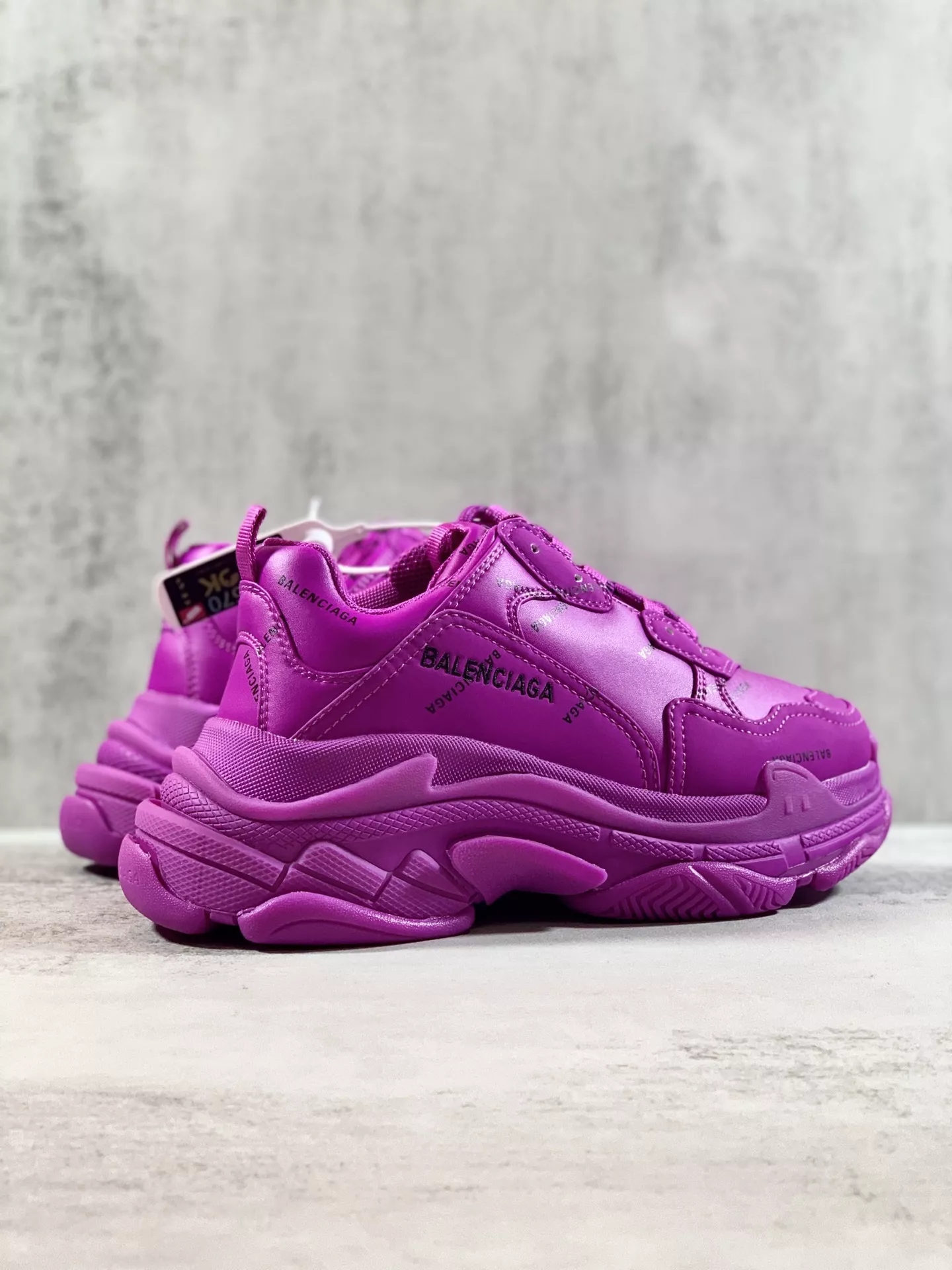 Balenciaga Casual Shoes For Women Modern 1997