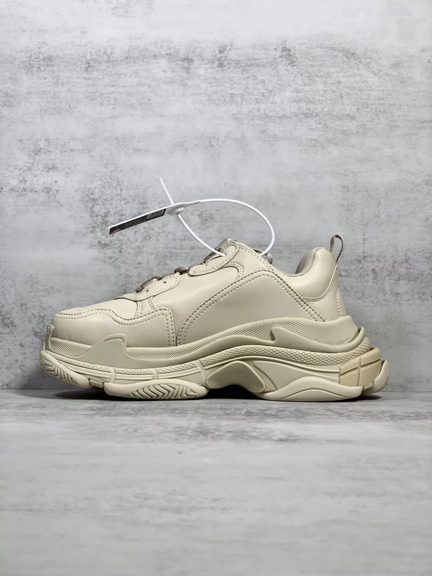 Balenciaga Casual Shoes For Women ModernLook 8280