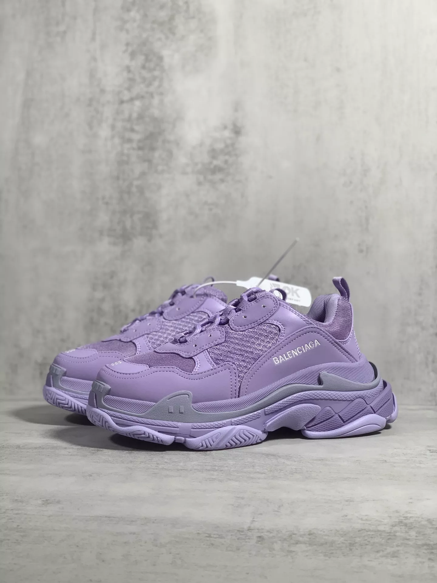 Balenciaga Casual Shoes For Women Resilient 3514