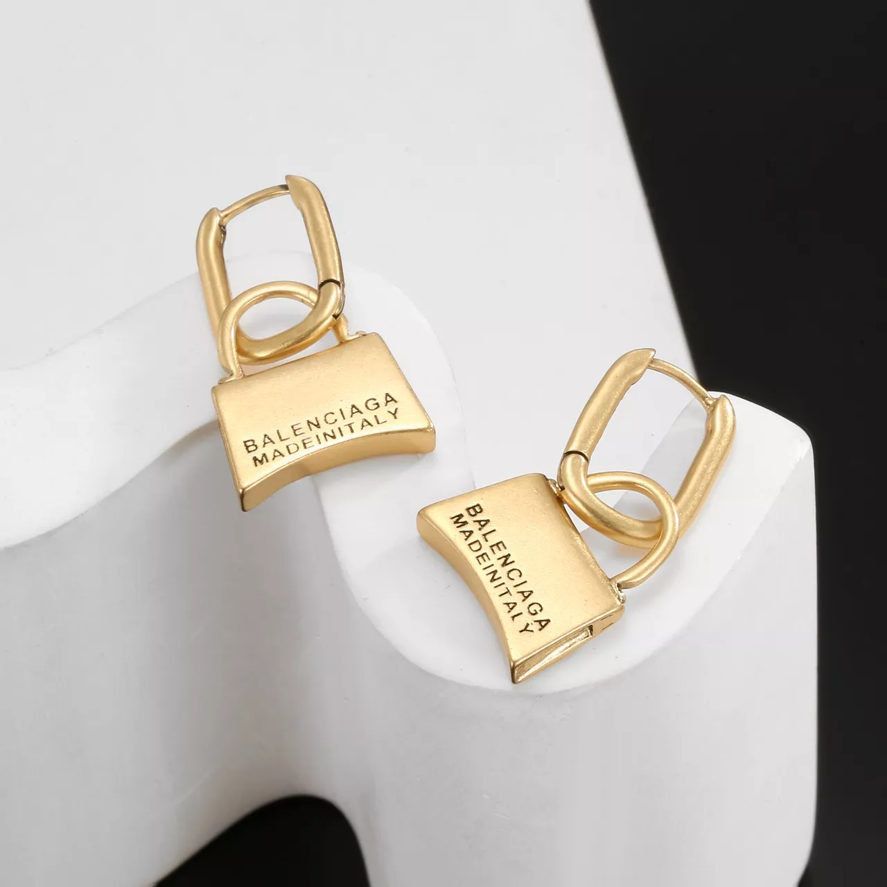 Balenciaga Earrings For Women Stylish 2677