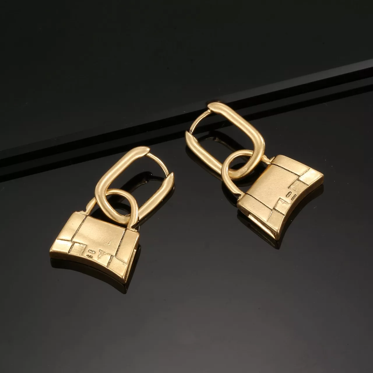Balenciaga Earrings For Women Stylish 2677
