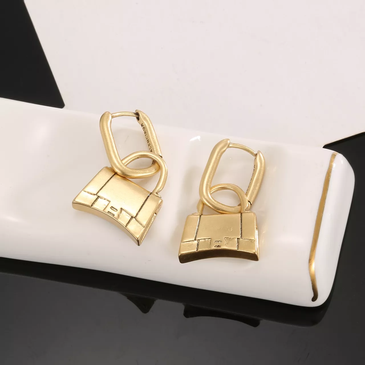 Balenciaga Earrings For Women Stylish 2677