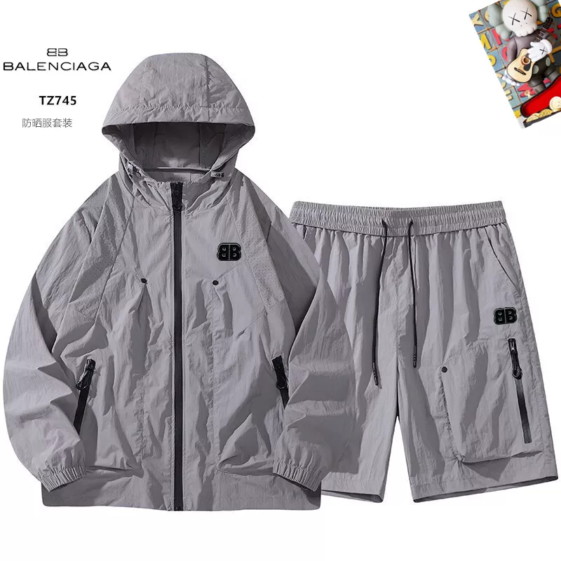 Balenciaga Fashion Tracksuits Long Sleeved For Men Modern 425