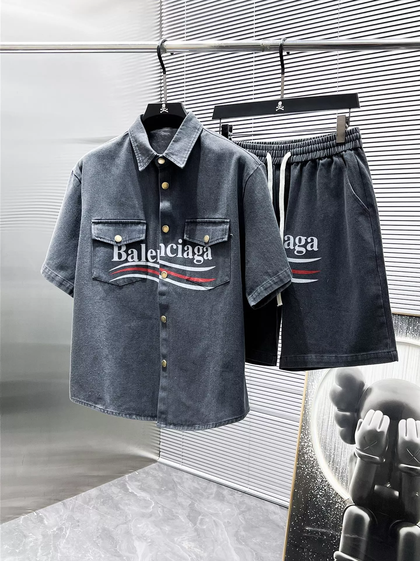Balenciaga Fashion Tracksuits Short Sleeved For Men AllSeason 9734