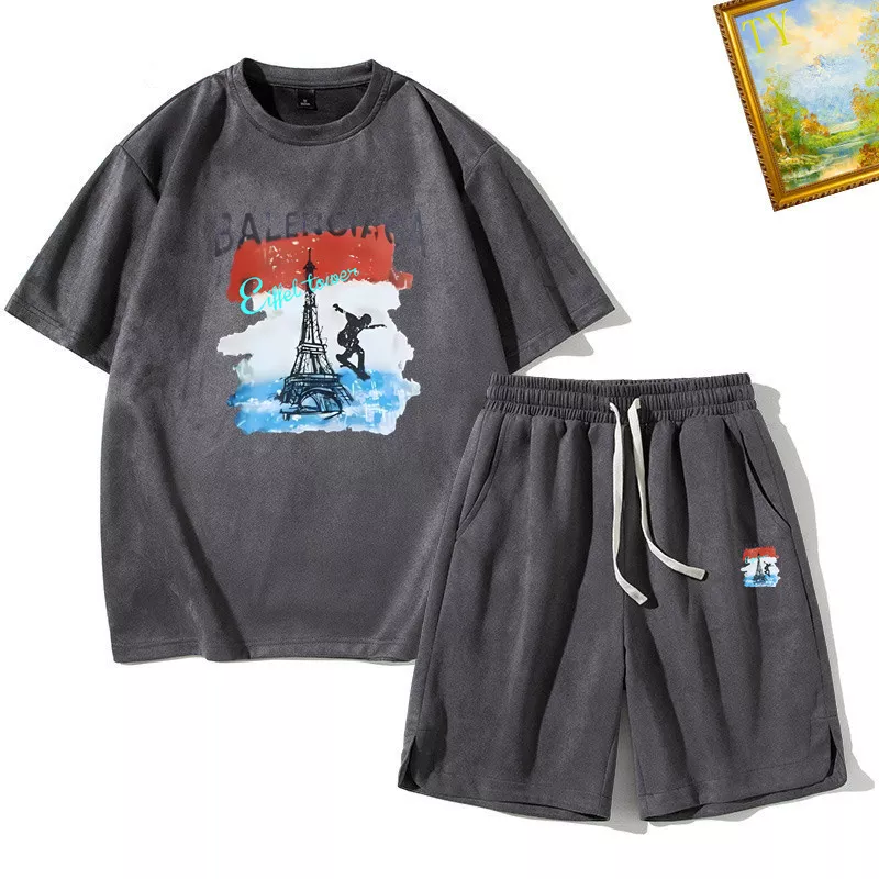 Balenciaga Fashion Tracksuits Short Sleeved For Men Durable 3070