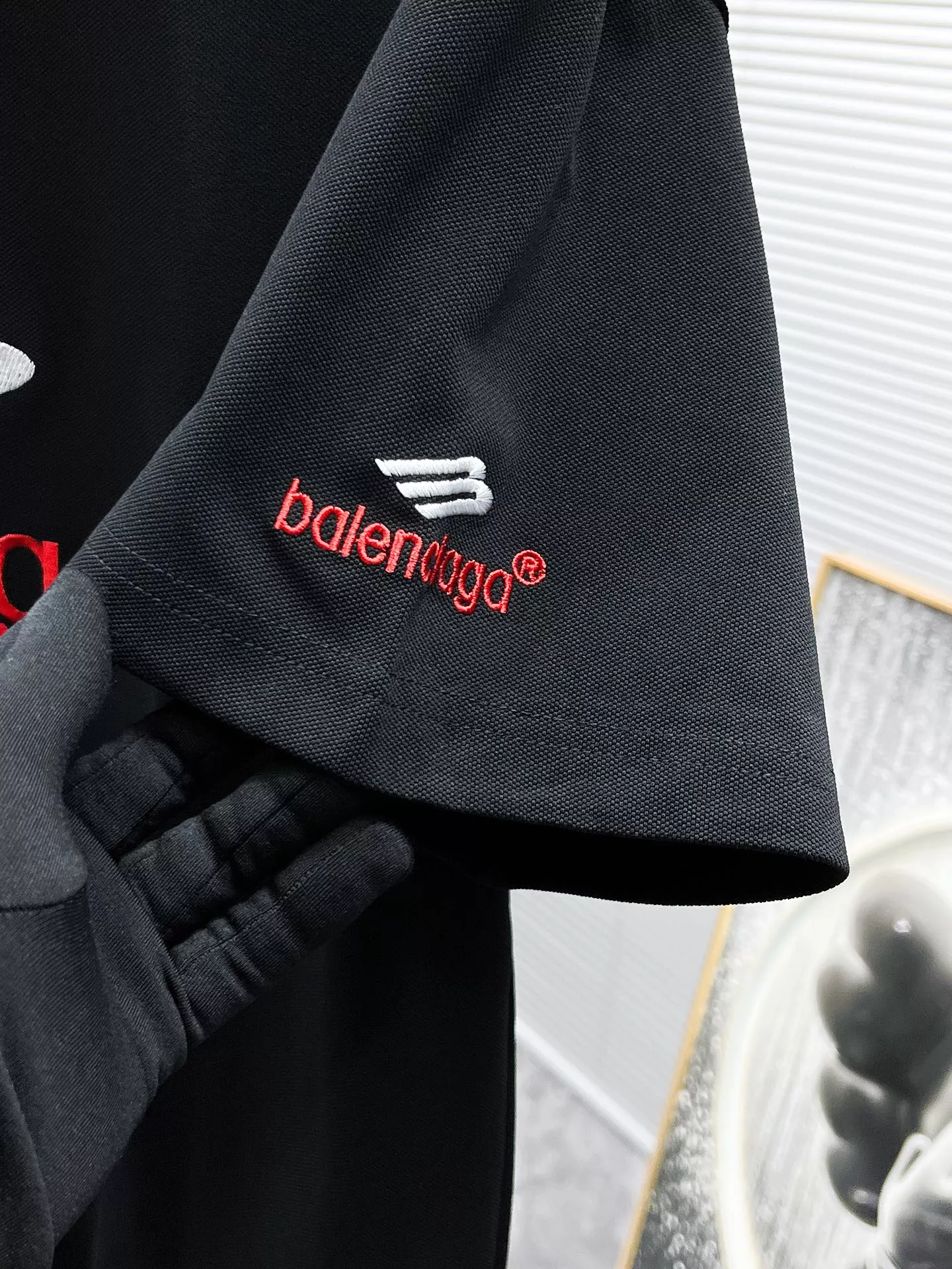 Balenciaga Fashion Tracksuits Short Sleeved For Men Unique 3204