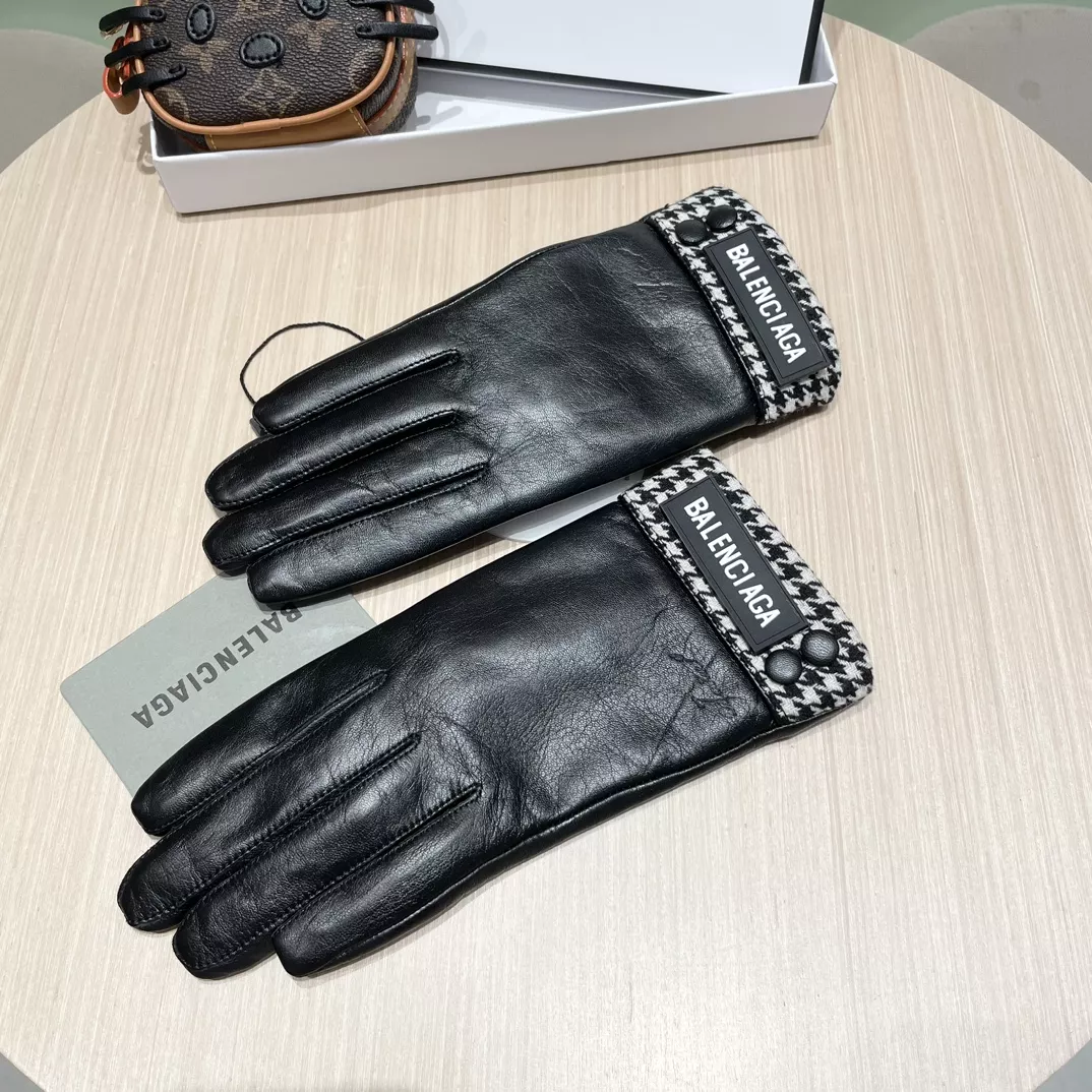 Balenciaga Gloves For Women Durable 3449