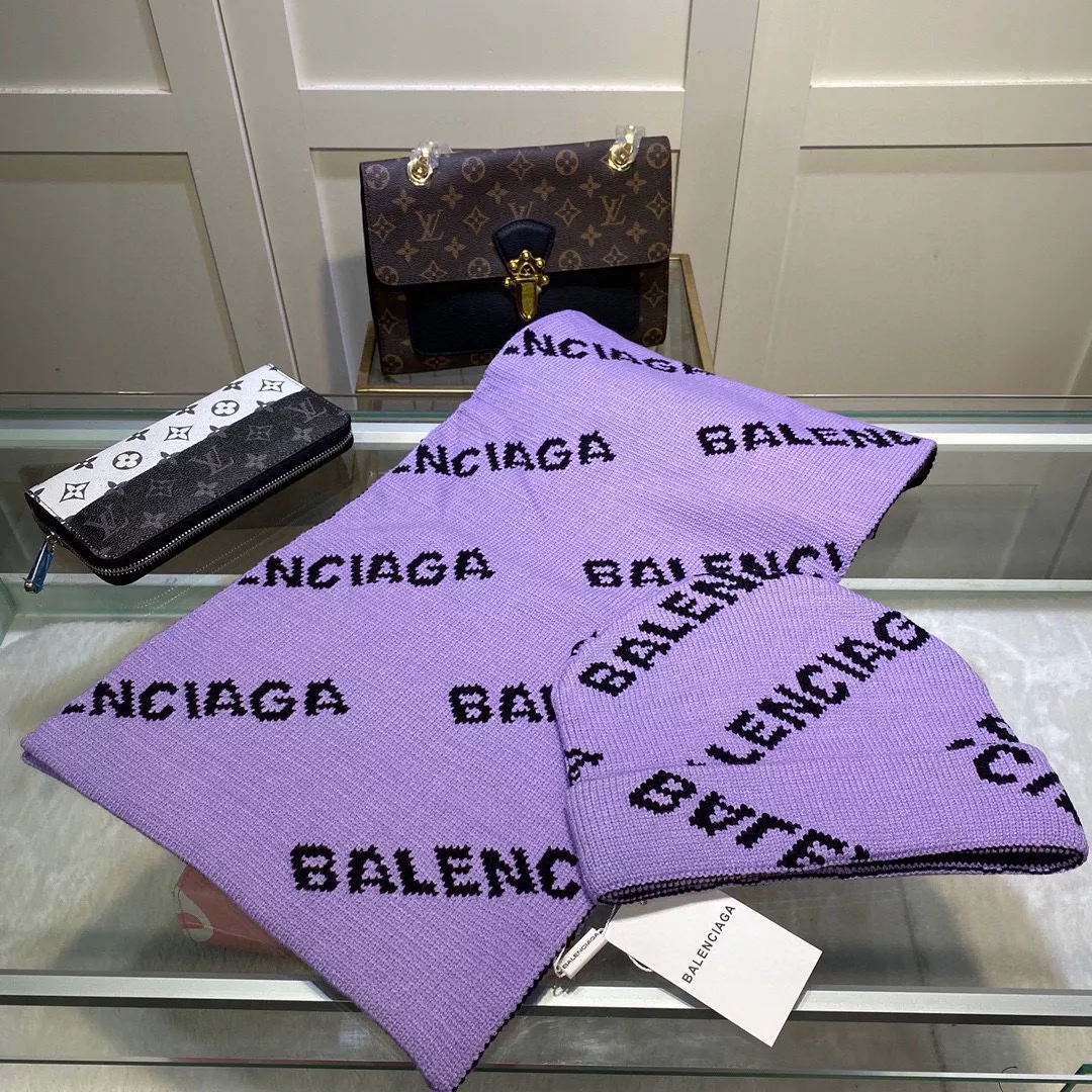 Balenciaga Hat and Scarf Set Flexible 4154