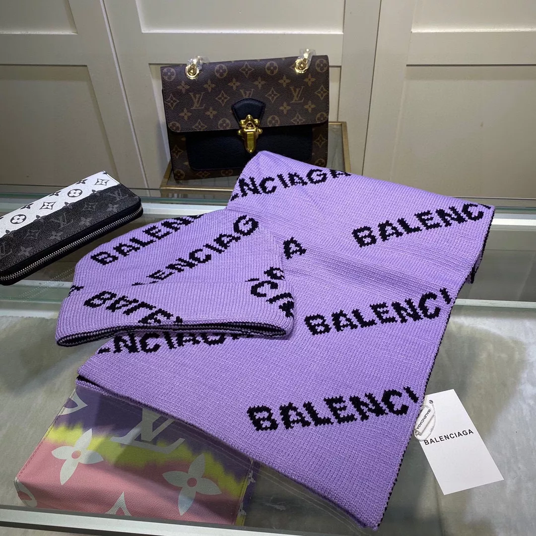 Balenciaga Hat and Scarf Set Flexible 4154