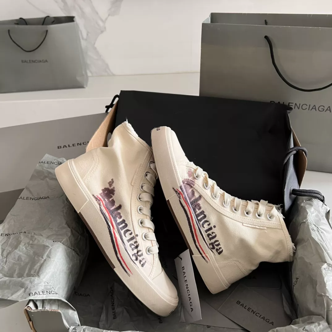 Balenciaga High Tops Shoes For Women Bold 3997