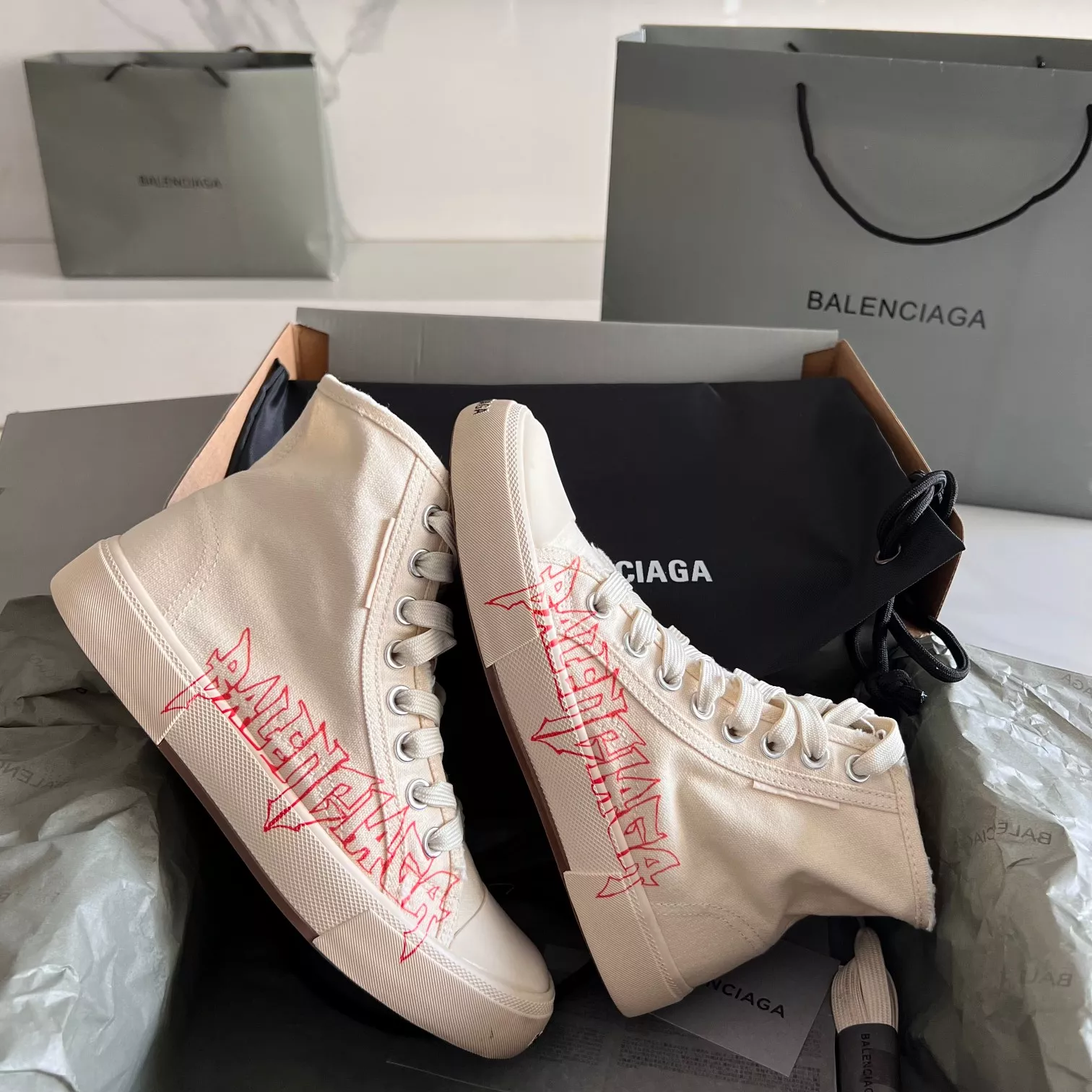 Balenciaga High Tops Shoes For Women Fashionable 7812