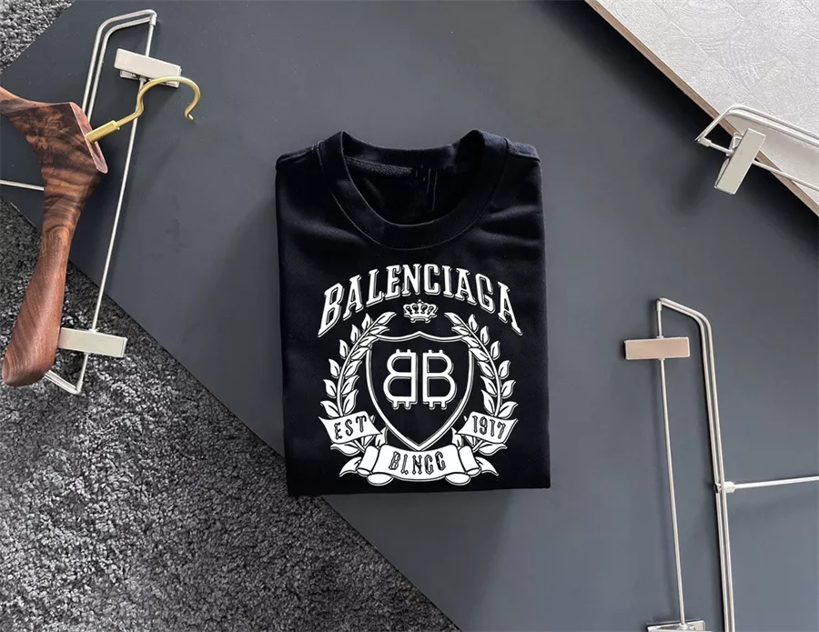 Balenciaga Hoodies Long Sleeved For Men Cozy 9998