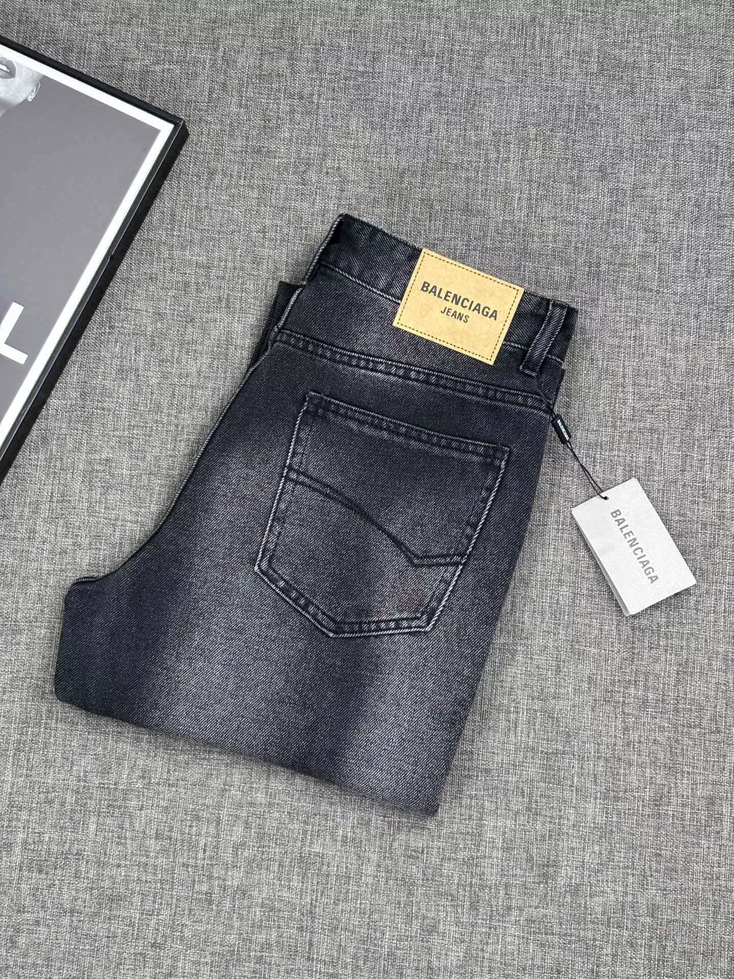 Balenciaga Jeans For Men StreetReady 2280