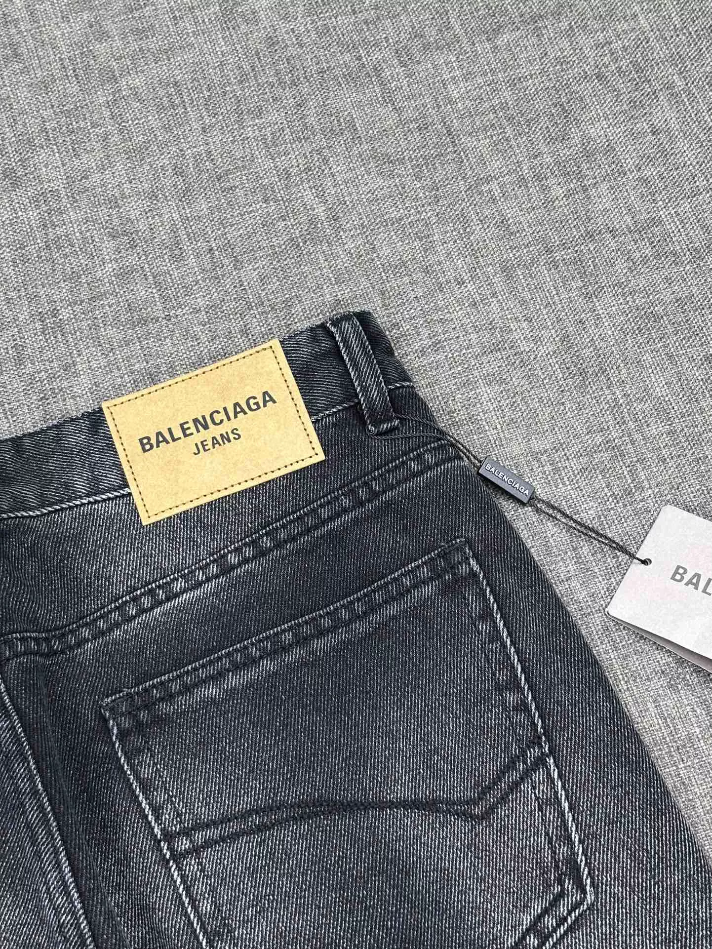 Balenciaga Jeans For Men StreetReady 2280