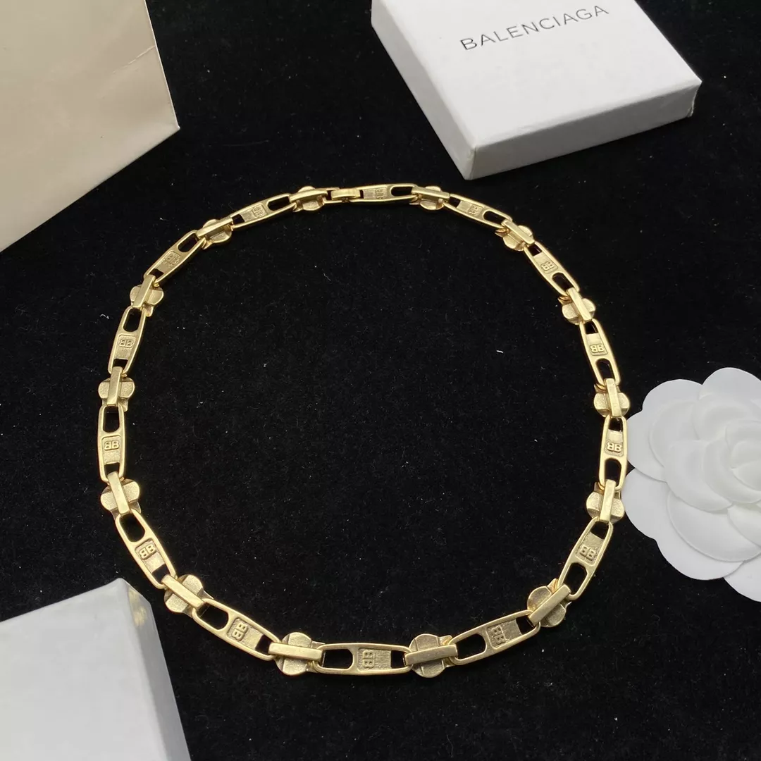 Balenciaga Jewelry Set Versatile 7944