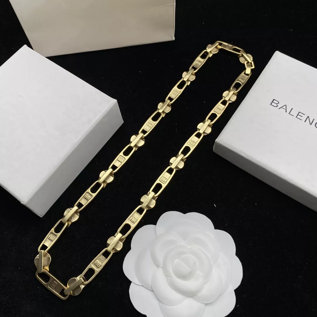 Balenciaga Jewelry Set Versatile 7944