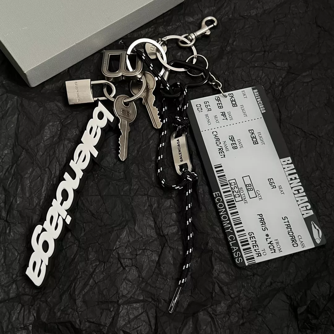 Balenciaga Key Holder And Bag Buckle EyeCatching 6454