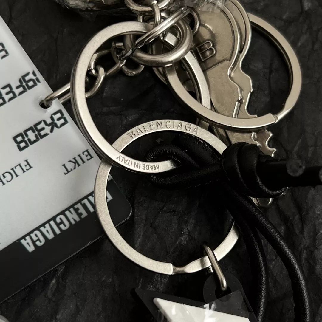 Balenciaga Key Holder And Bag Buckle Sleek 2995