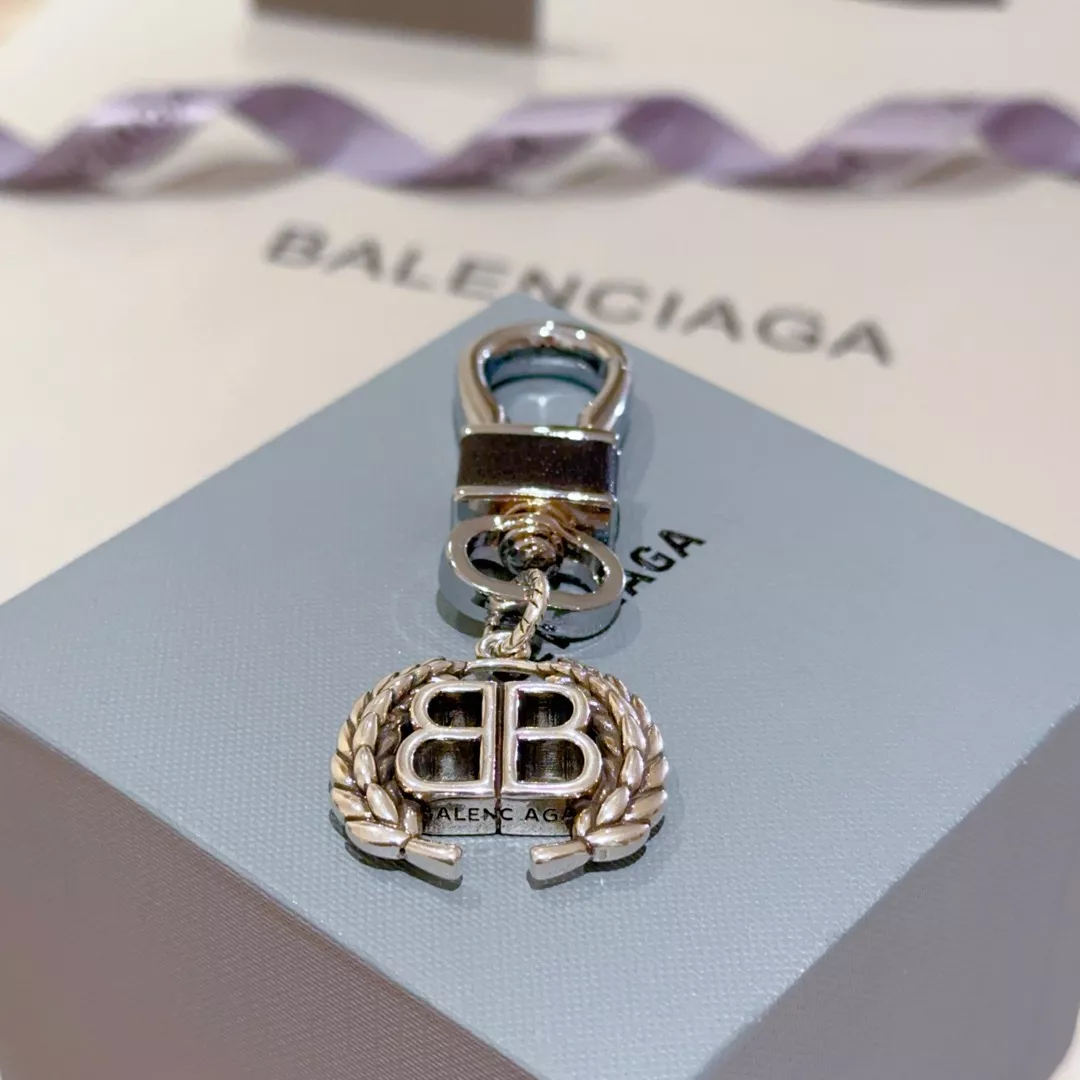 Balenciaga Key Holder And Bag Buckle Sleek 4641