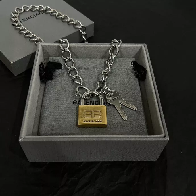 Balenciaga Necklaces Stylish 2456