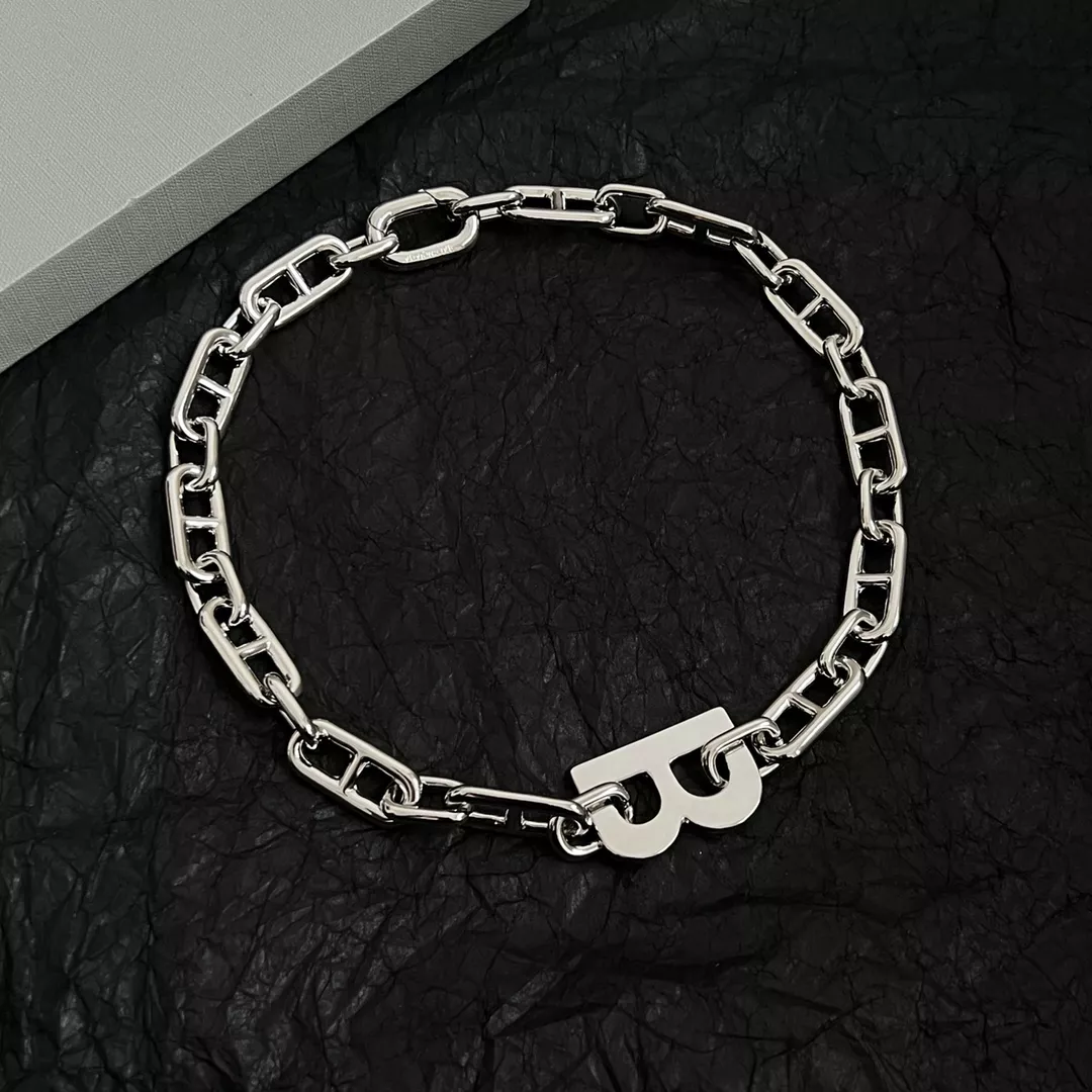 Balenciaga Necklaces UrbanStyle 7379