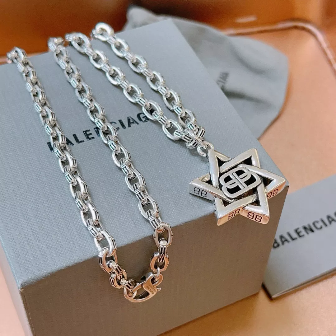 Balenciaga Necklaces UrbanStyle 9787