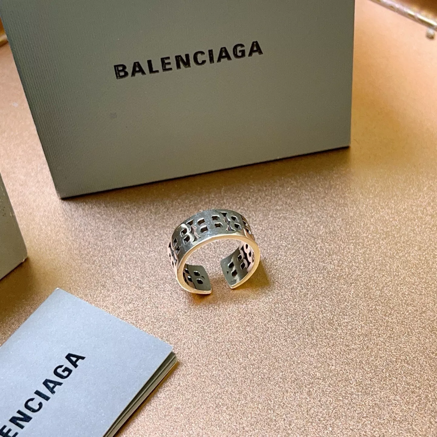 Balenciaga Rings Breathable 8123
