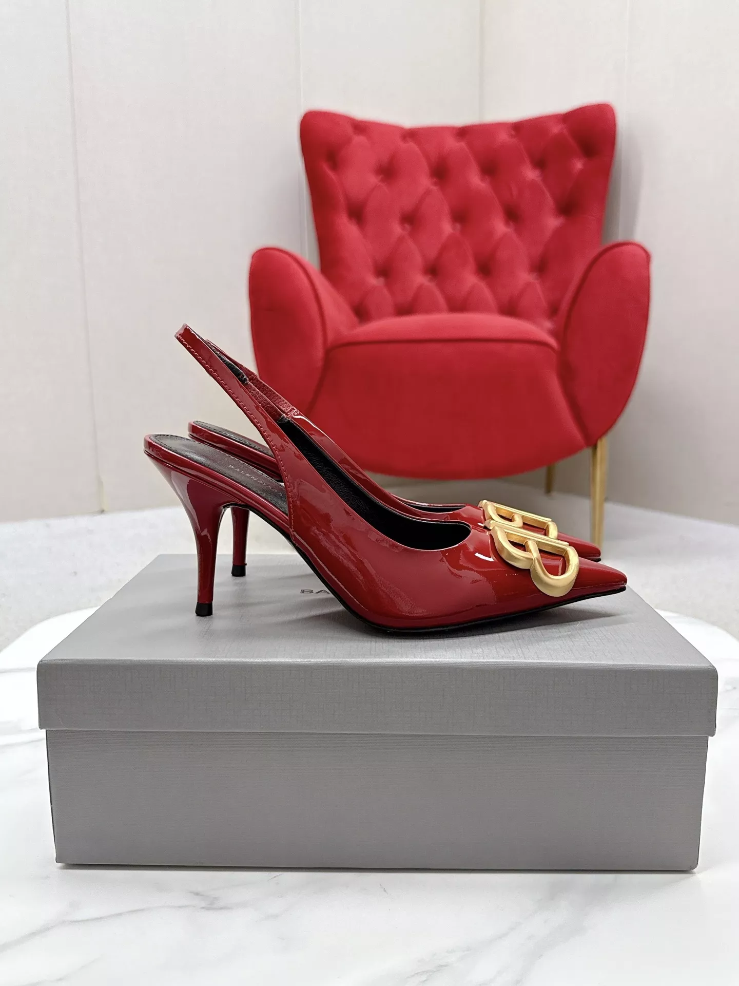 Balenciaga Sandal For Women Stylish 2999