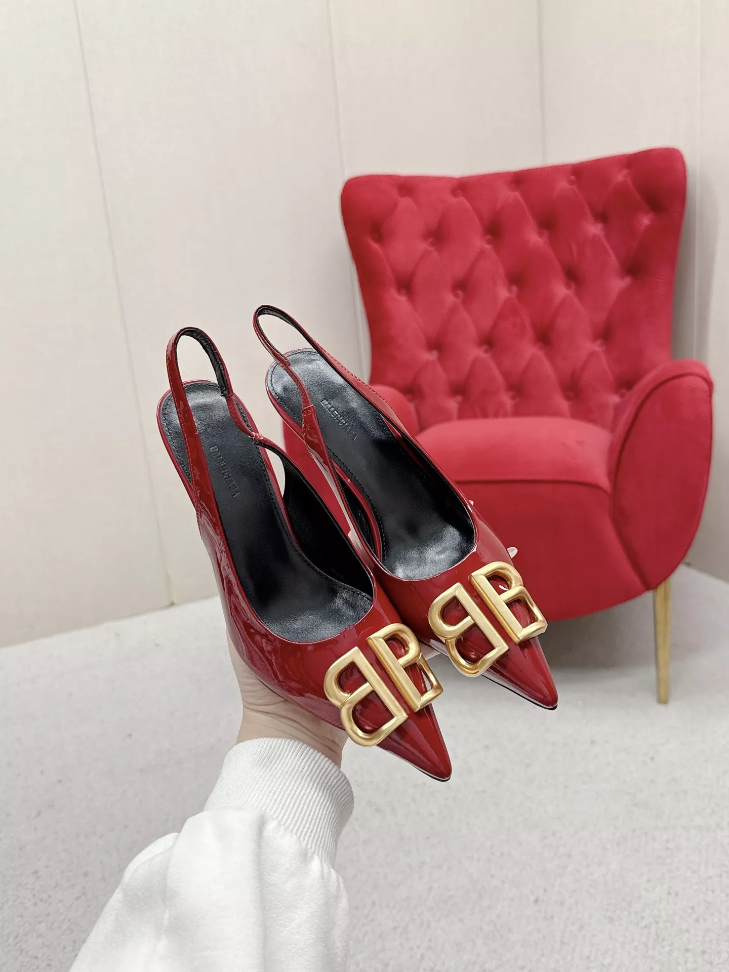 Balenciaga Sandal For Women Stylish 2999