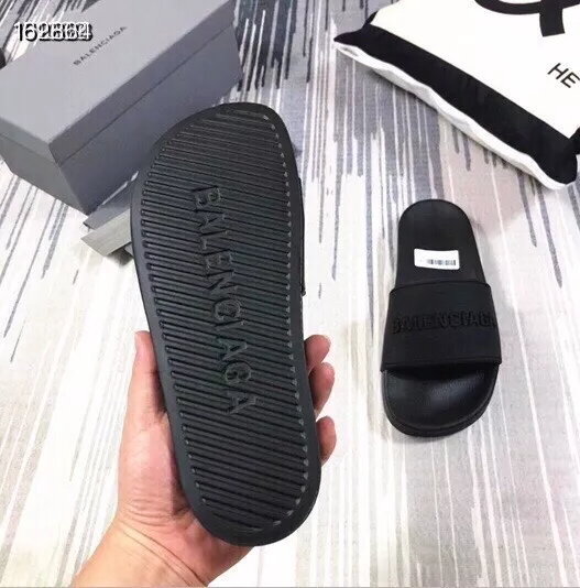 Balenciaga Slippers For Men Affordable 7007