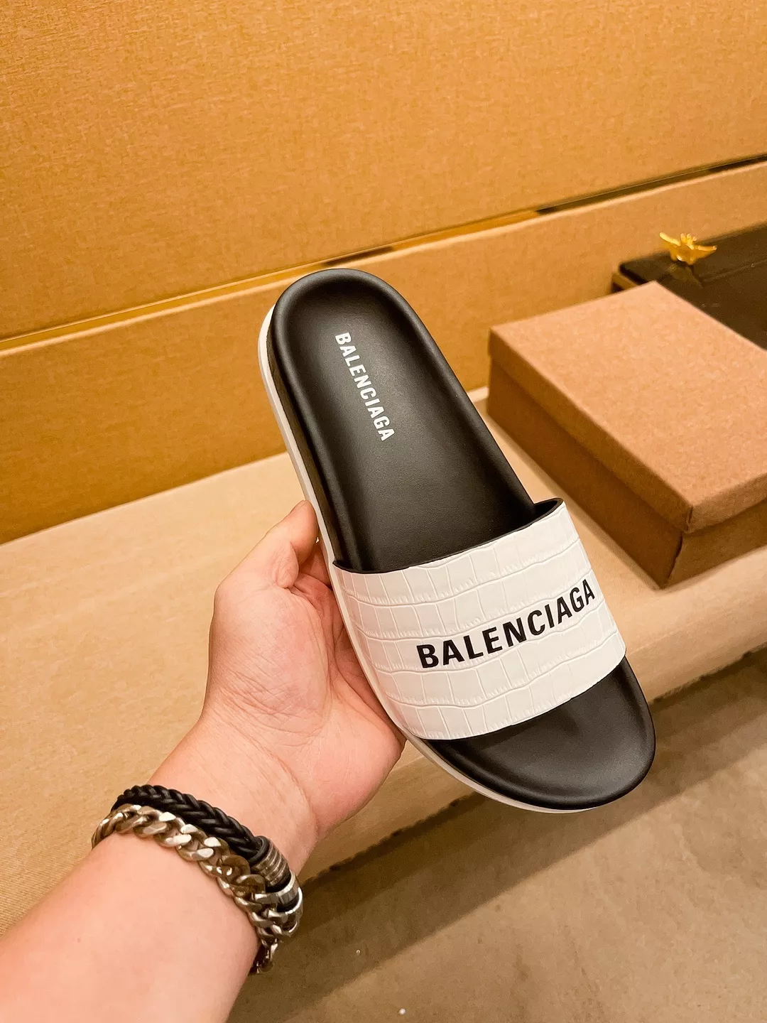 Balenciaga Slippers For Men Bold 2711