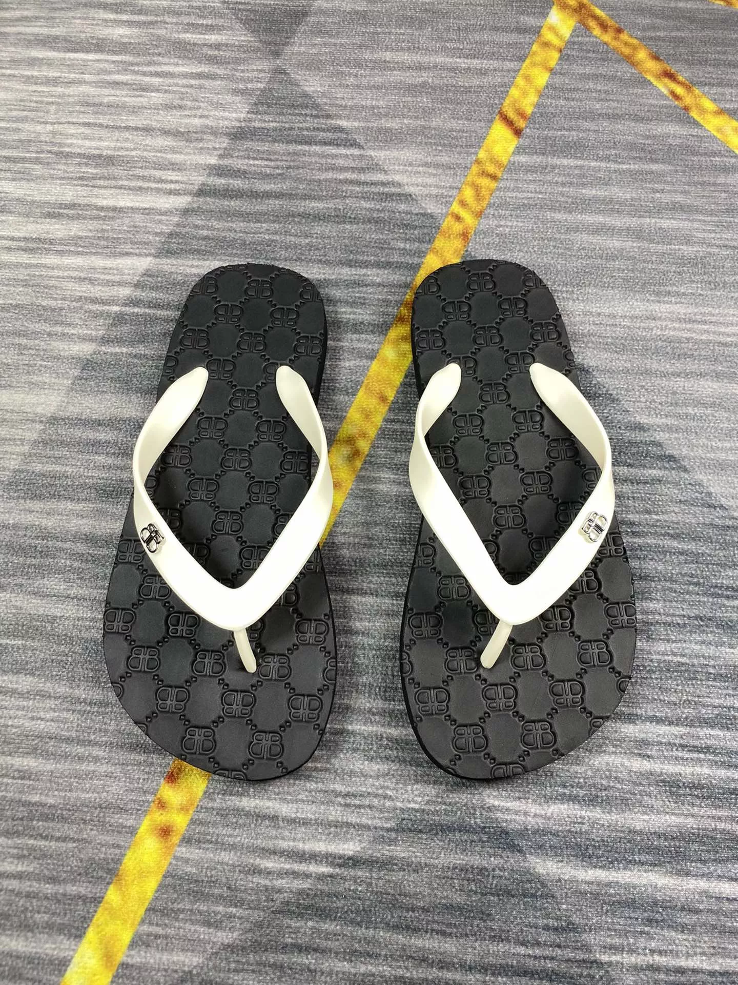Balenciaga Slippers For Men Bright 4213