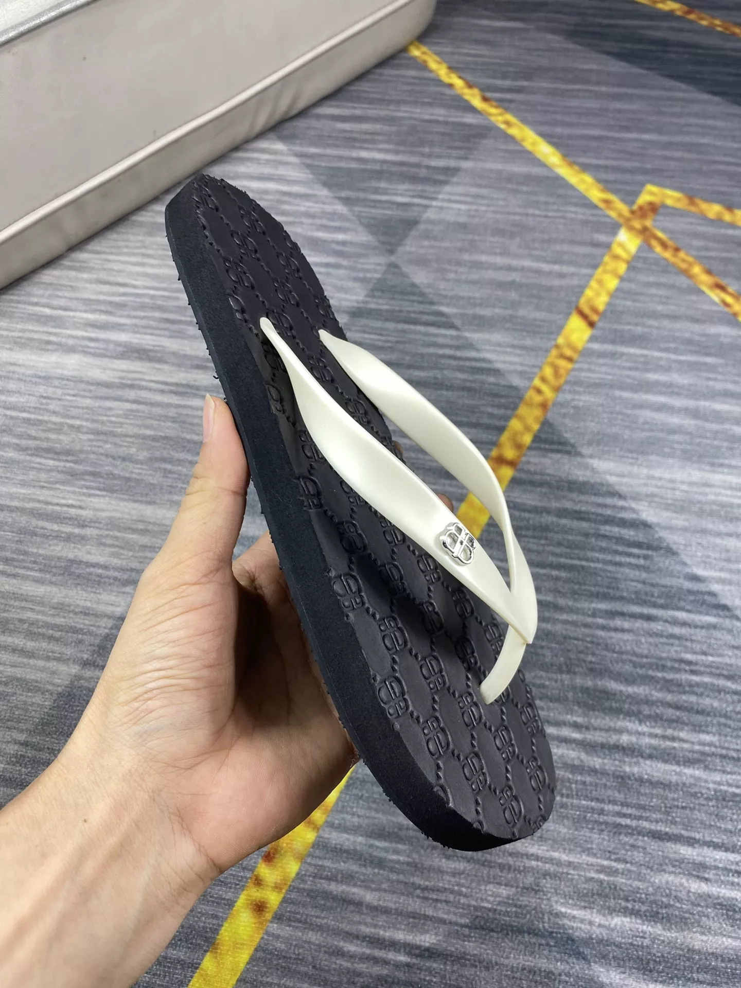 Balenciaga Slippers For Men Bright 4213