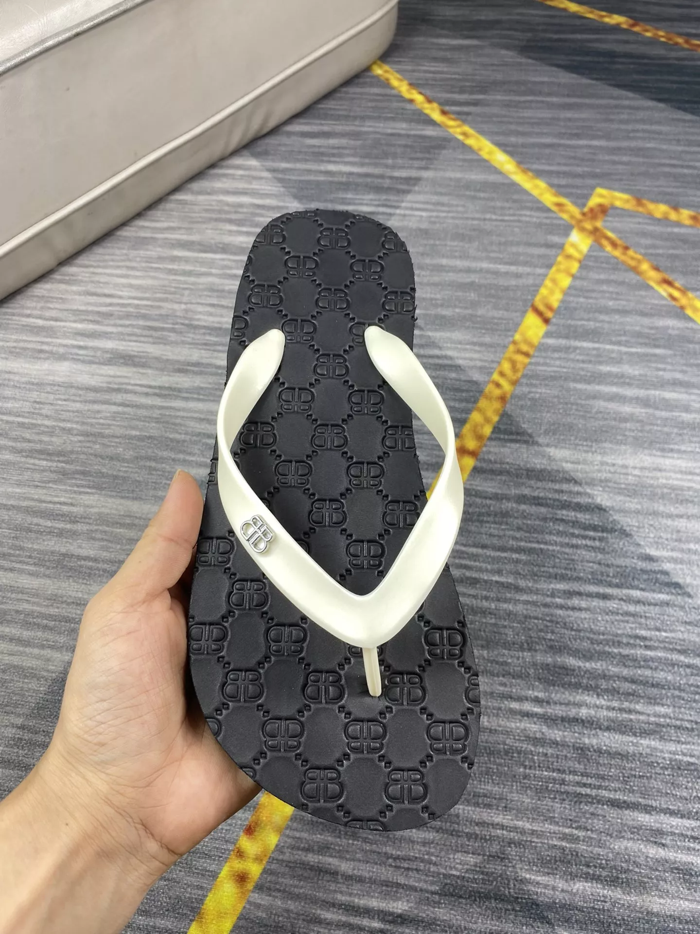Balenciaga Slippers For Men Bright 4213