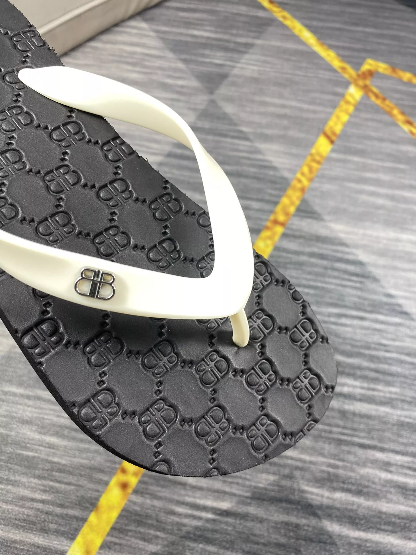 Balenciaga Slippers For Men Bright 4213