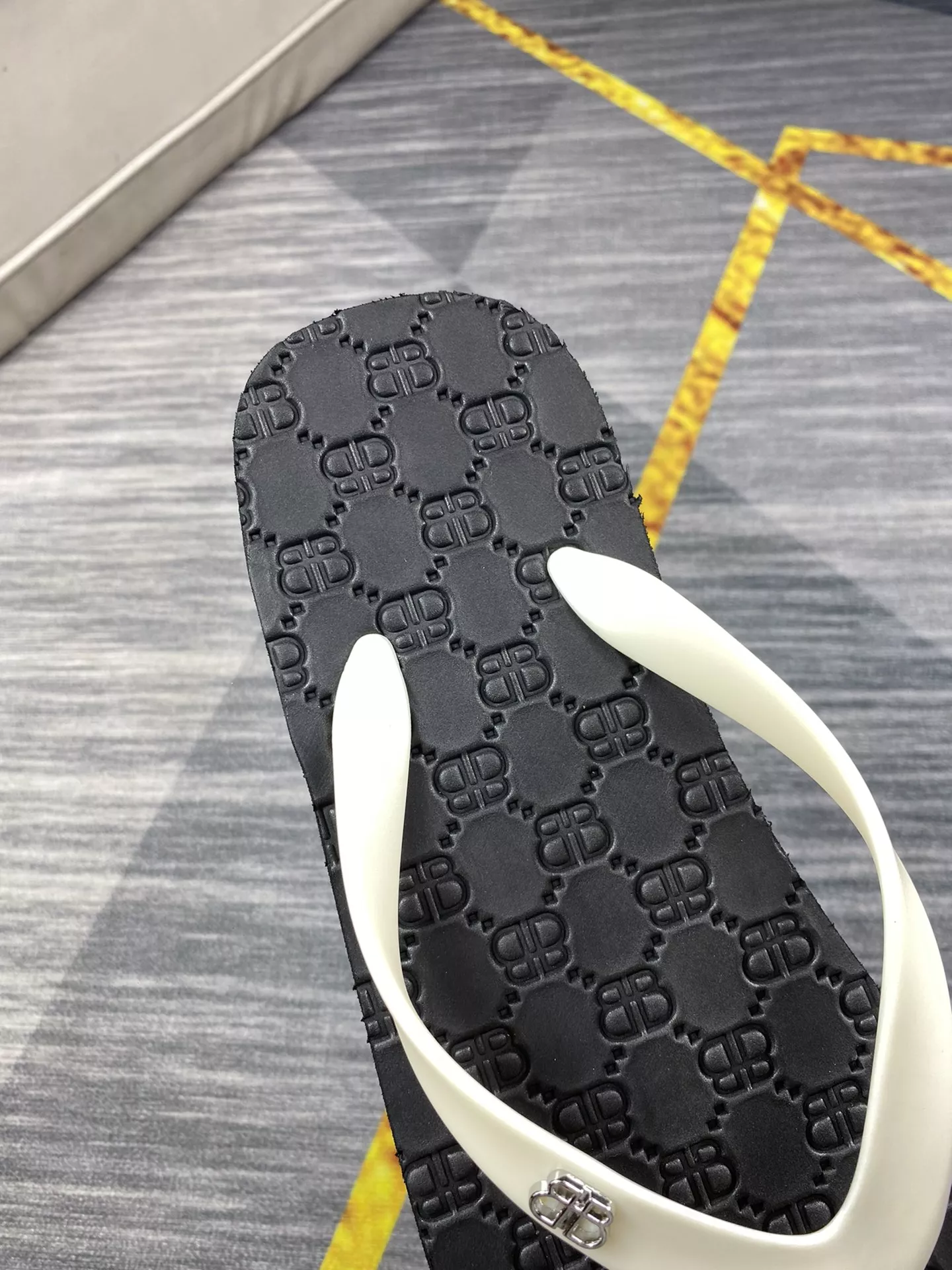 Balenciaga Slippers For Men Bright 4213