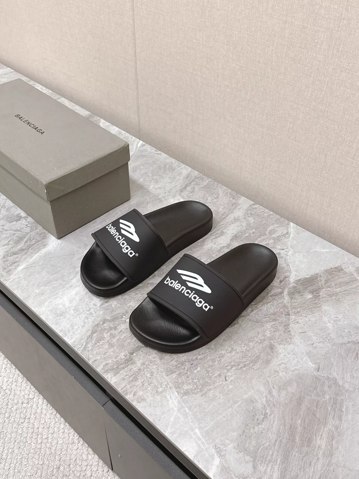 Balenciaga Slippers For Men Comfortable 3031